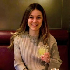 Meet your Posher, Alicia